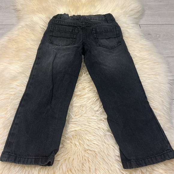 OshKosh Black White Long-Sleeve Button Down Shirt & Gray/Black Straight Jeans 4T - Picture 11 of 12